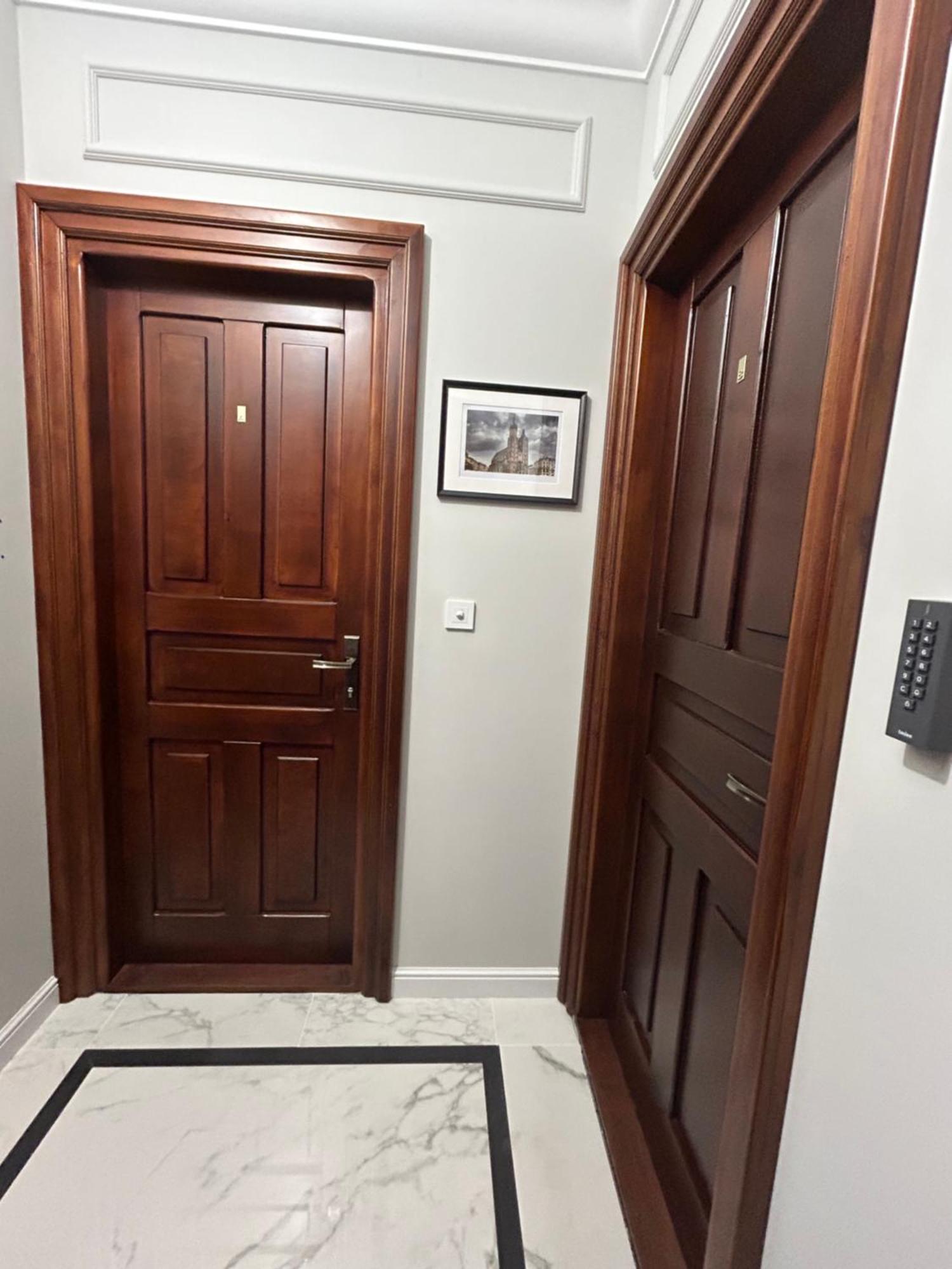 Charm & Comfort Renovated Gem In Old Town Sarego Apt B Cracovie Extérieur photo