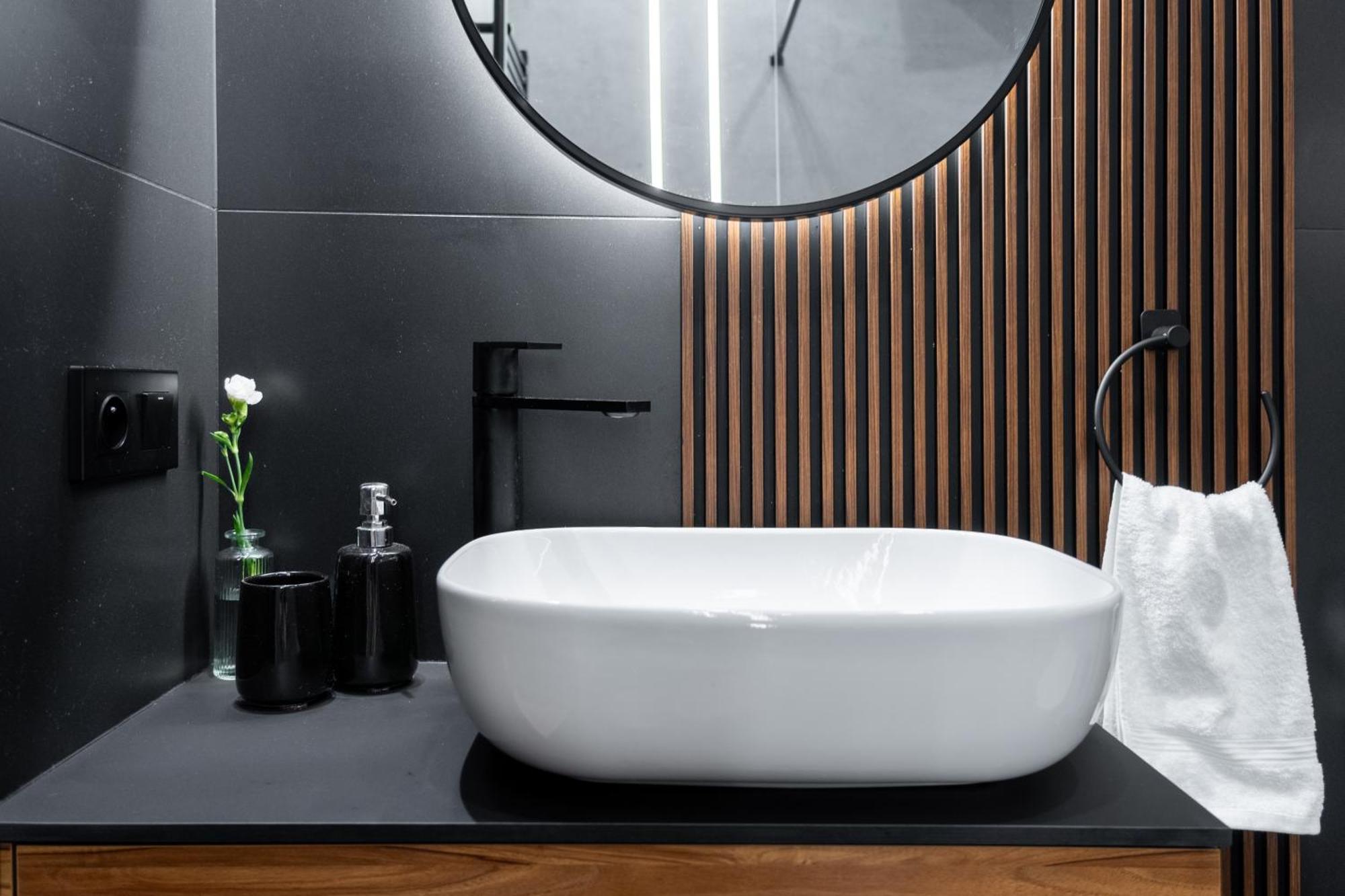 Charm & Comfort Renovated Gem In Old Town Sarego Apt B Cracovie Extérieur photo