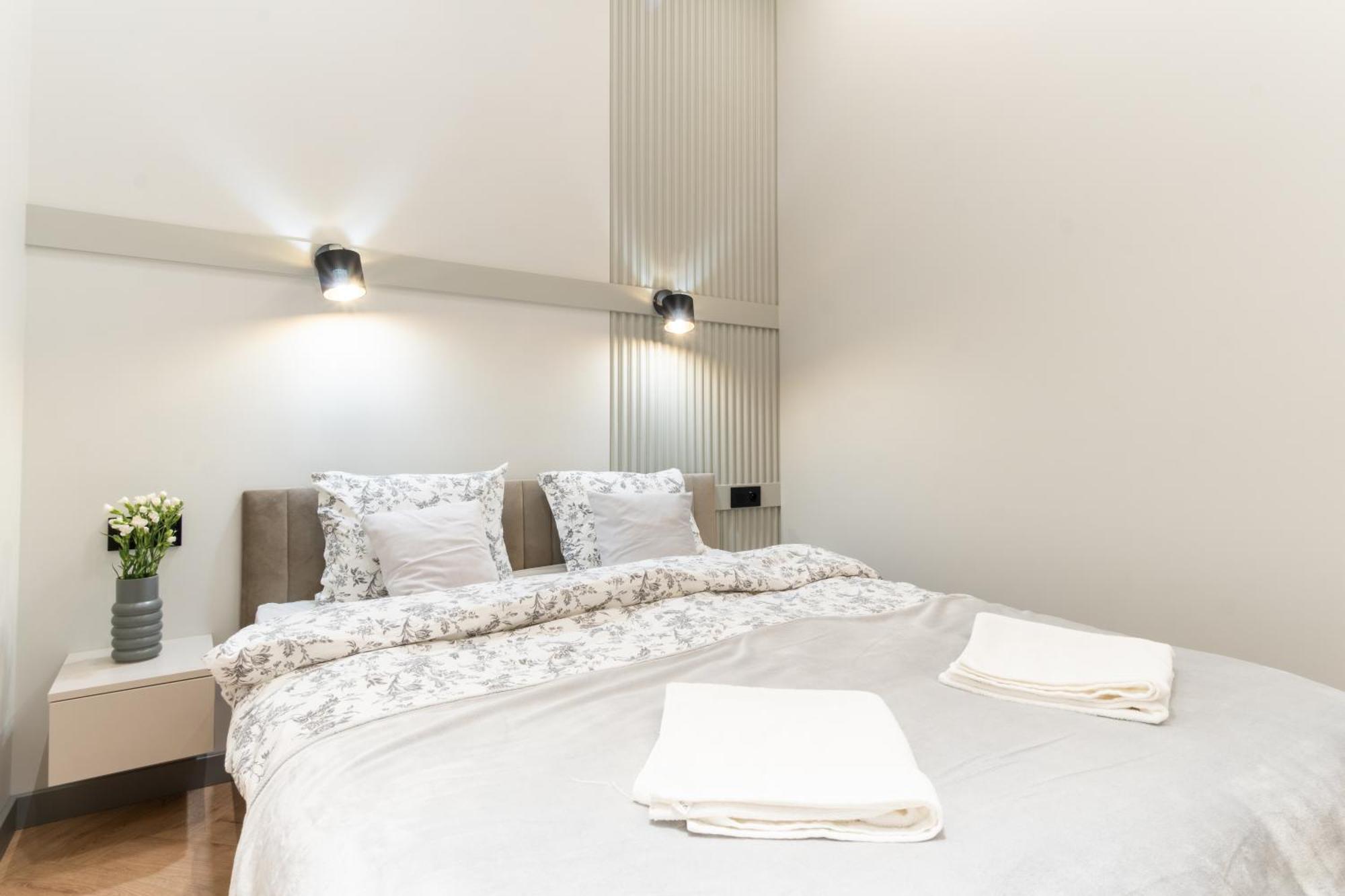 Charm & Comfort Renovated Gem In Old Town Sarego Apt B Cracovie Extérieur photo